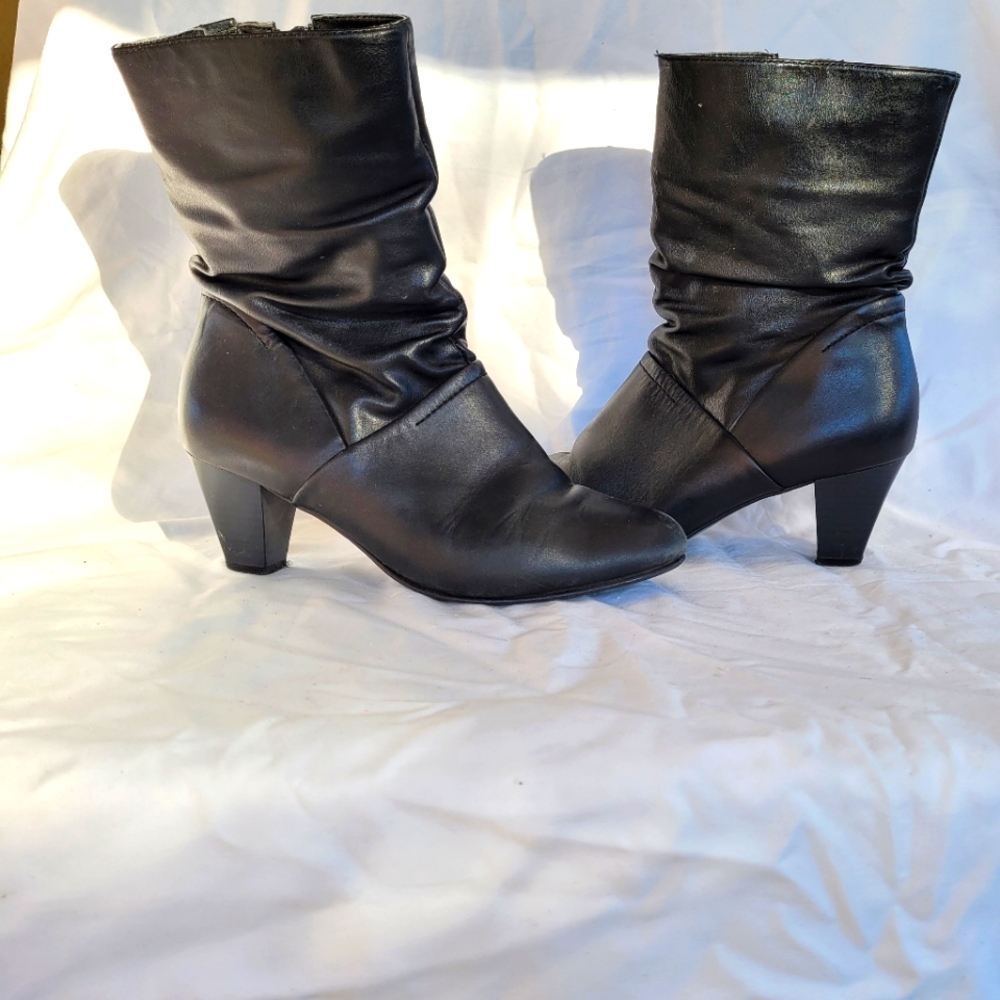Andrea Black Scrunch Black Booties